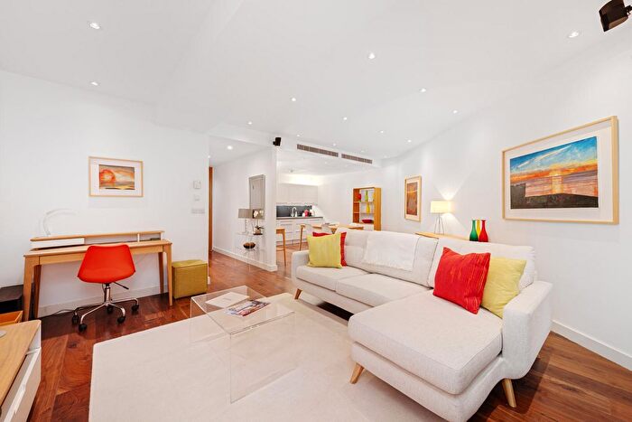 2 Bedroom Flat For Sale In Blandford Street, London, W1U