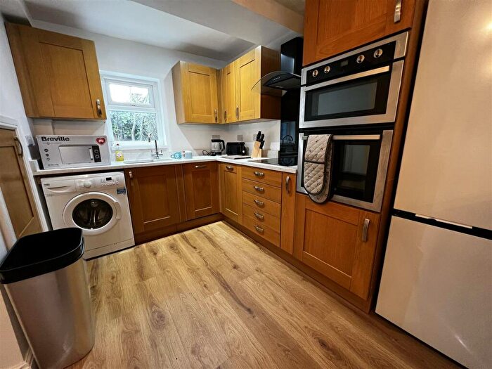 2 Bedroom Cottage To Rent In Gilesgate, Durham City, DH1