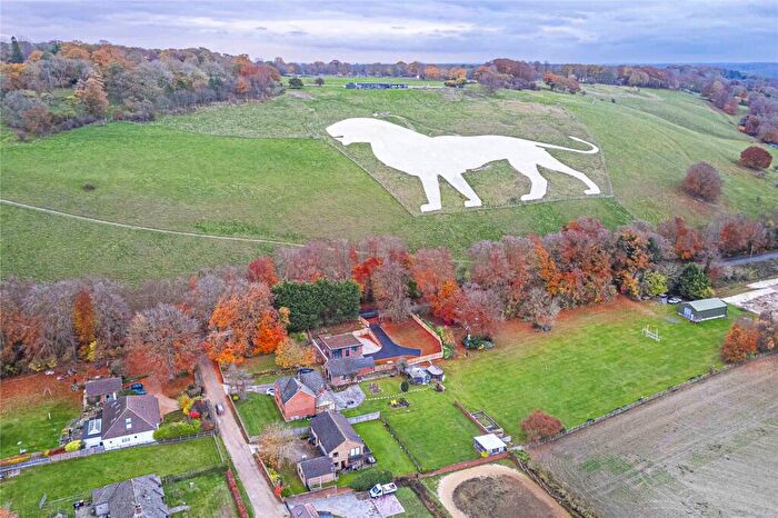 3 Bedroom Bungalow For Sale In Dagnall Road, Whipsnade, Central Bedfordshire, LU6