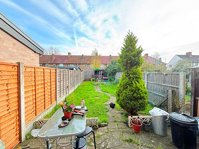 2 Bedroom Detached House To Rent In Comyns Road, Dagenham, RM9