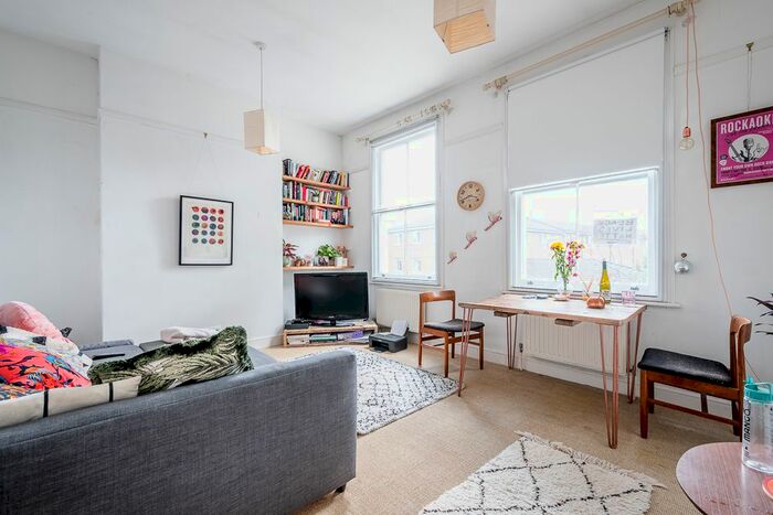 1 Bedroom Flat To Rent In Ainsworth Road, Hackney, London, E9