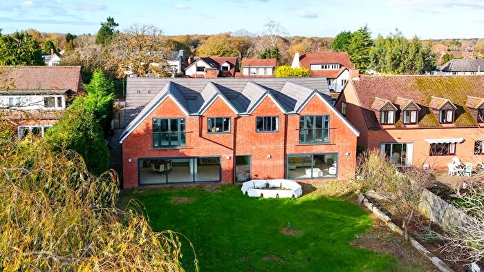 4 Bedroom Detached House For Sale In Malthouse Lane, Earlswood, B94