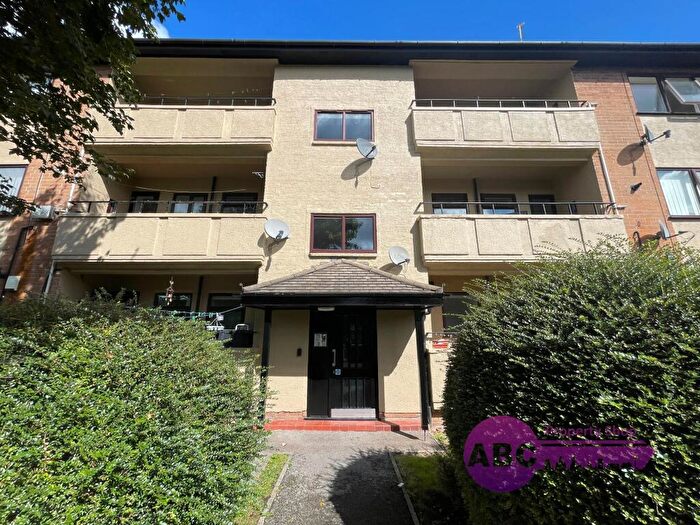 1 Bedroom Flat For Sale In Balmoral Court, New Road, Old Swan, Liverpool, L13