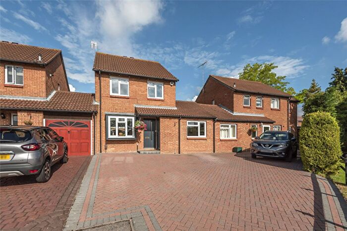 4 Bedroom Detached House For Sale In Marsden Way, Orpington, Kent, BR6