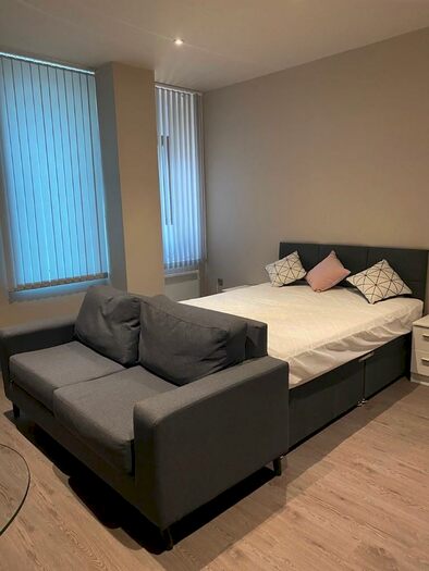 Apartment To Rent In Rumford Street, L2
