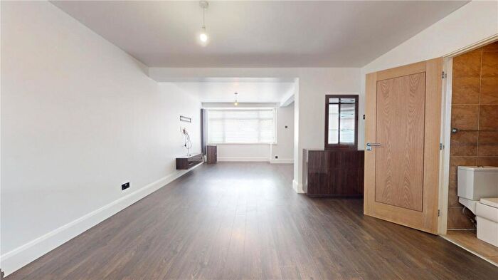 3 Bedroom Terraced House To Rent In Hoppet Lane, Droylsden, Manchester, M43