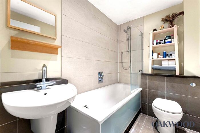 1 Bedroom Flat To Rent In Amhurst Road, London, N16