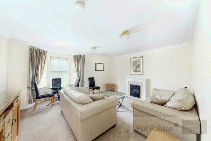 2 Bedroom Apartment To Rent In Regency Court, Windsor Mews, Jesmond, Newcastle Upon Tyne, NE2