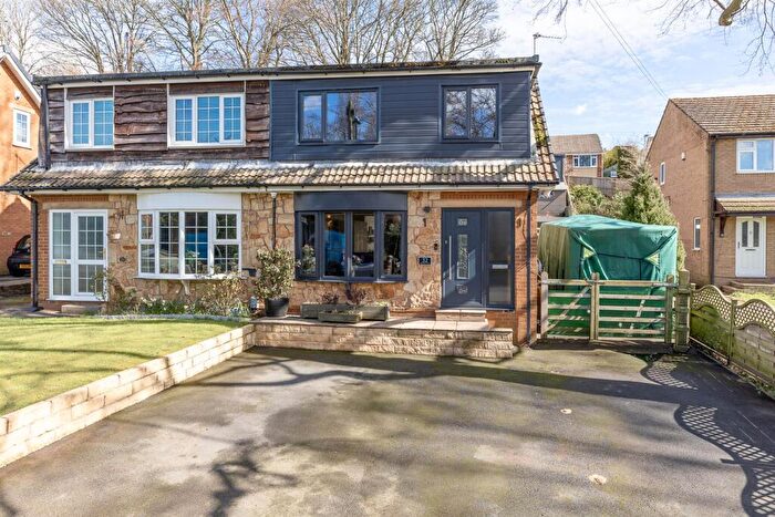 3 Bedroom Semi Detached House For Sale In Quarry Lane, Huddersfield, HD5