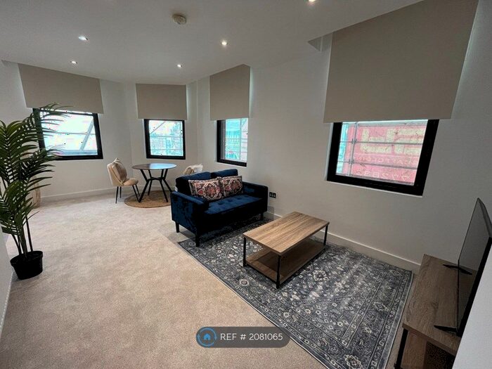 1 Bedroom Flat To Rent In New Briggate, Leeds, LS2