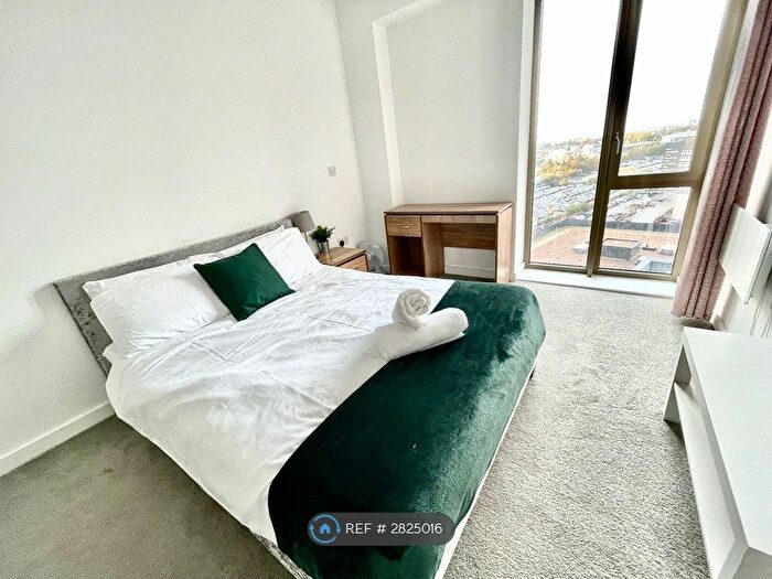 2 Bedroom Flat To Rent In Block B, Salford, M5