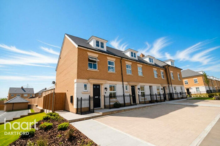 4 Bedroom End Of Terrace House To Rent In Ackers Drive, Swanscombe, DA10