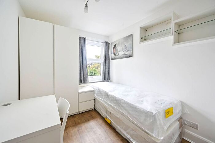 Studio To Rent In Talgarth Road, West Kensington, London, W14