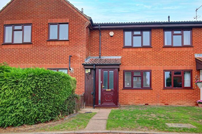 2 Bedroom Terraced House For Sale In Ladywalk, Maple Cross, WD3