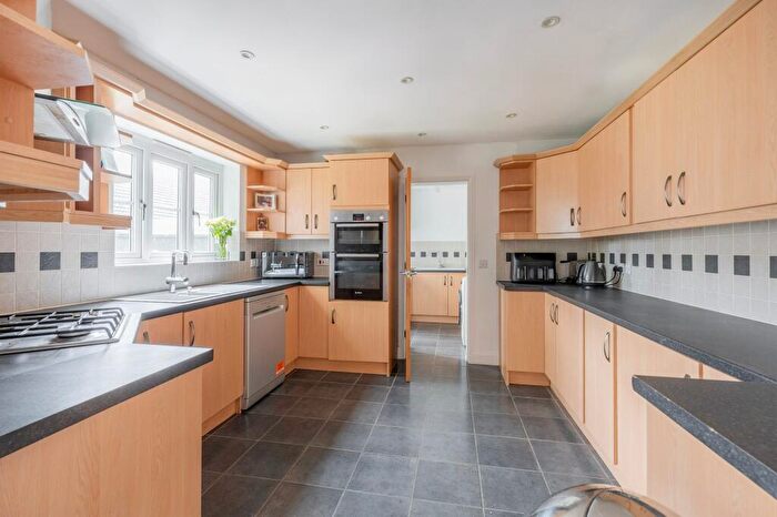 4 Bedroom Detached House For Sale In Victory Avenue, Bradwell, NR31