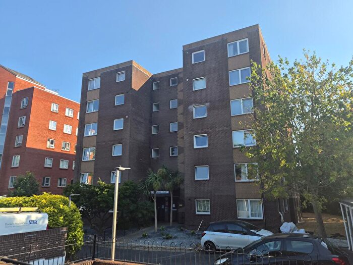2 Bedroom Flat To Rent In Princess Road, Westbourne, BH12
