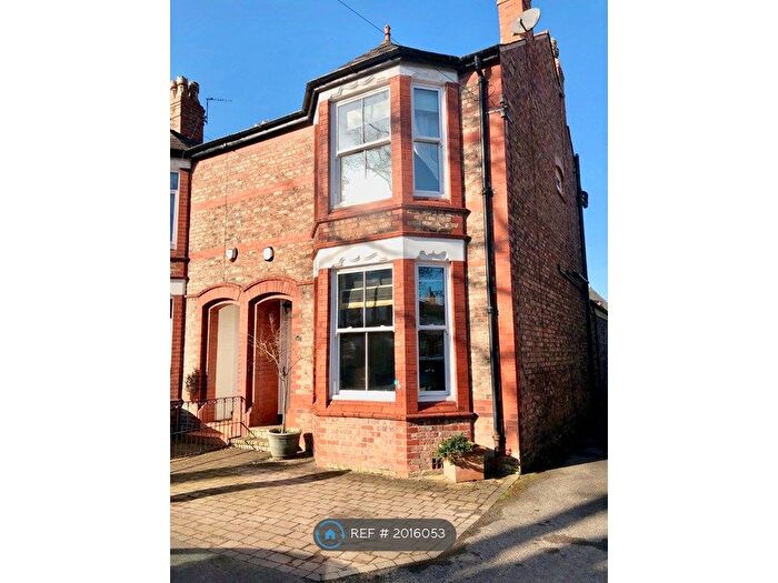 4 Bedroom Terraced House To Rent In Westgate, Hale, WA15