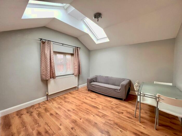 2 Bedroom Apartment To Rent In Lyon Park Avenue Wembley, HA0