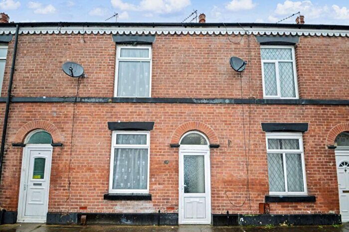 2 Bedroom Terraced House For Sale In William Street, Radcliffe, Manchester, Greater Manchester, M26