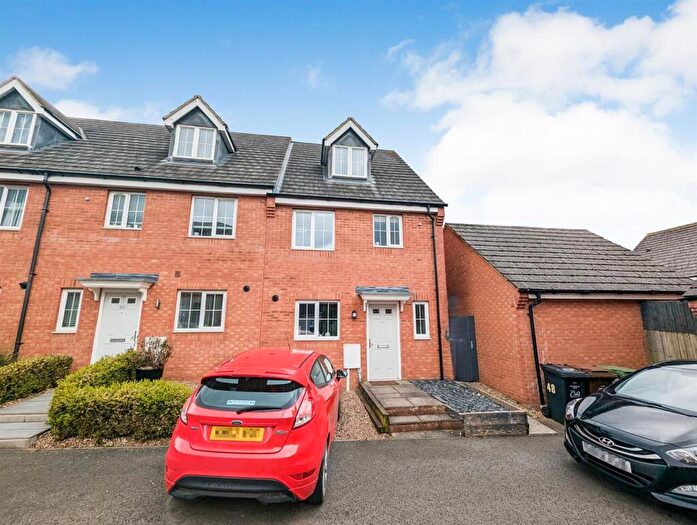 4 Bedroom End Of Terrace House For Sale In Flycatcher Road, Corby, NN18