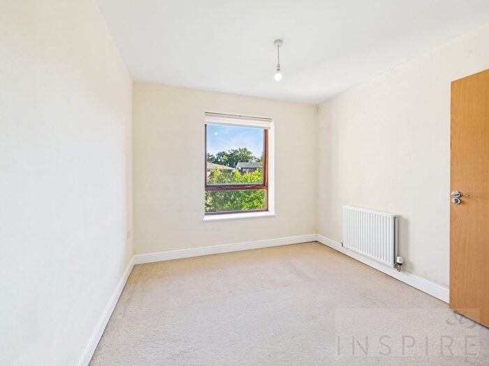 2 Bedroom Flat To Rent In Commonwealth Drive, Nokes Court, RH10