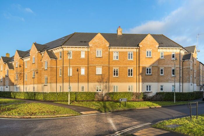 2 Bedroom Apartment To Rent In Carterton, Oxfordshire, OX18