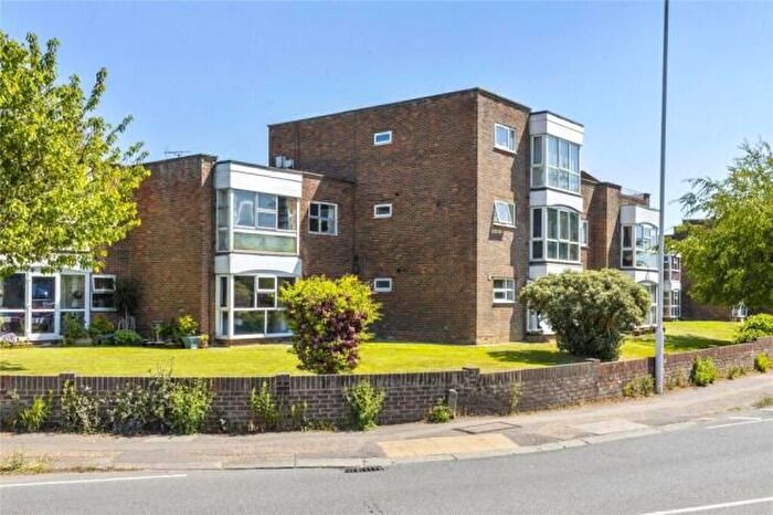 2 Bedroom Flat To Rent In The Strand, Goring-By-Sea, BN12