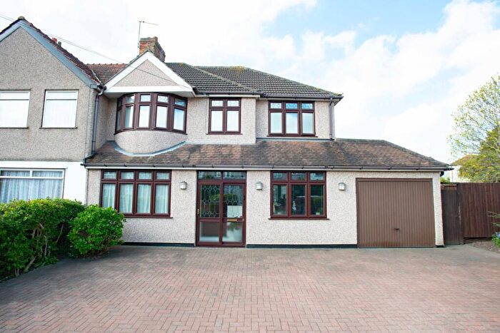 5 Bedroom Semi Detached House For Sale In Merrilees Road, Sidcup, DA15