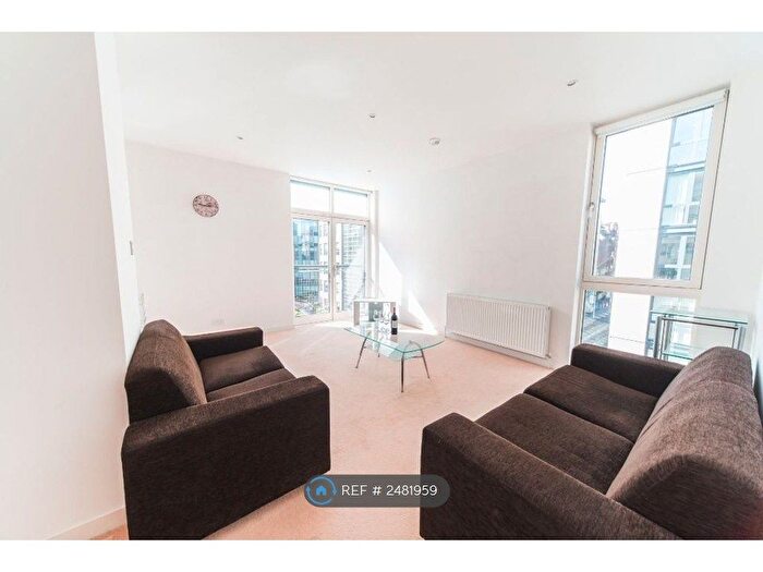 2 Bedroom Flat To Rent In Oswald Street, Glasgow, G1