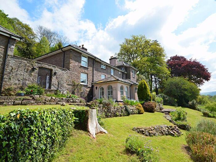 4 Bedroom Detached House For Sale In Llansantffraed, Brecon, LD3