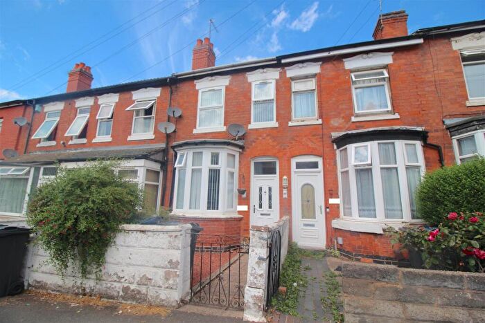 3 Bedroom Terraced House For Sale In Deakins Road, Birmingham, B25