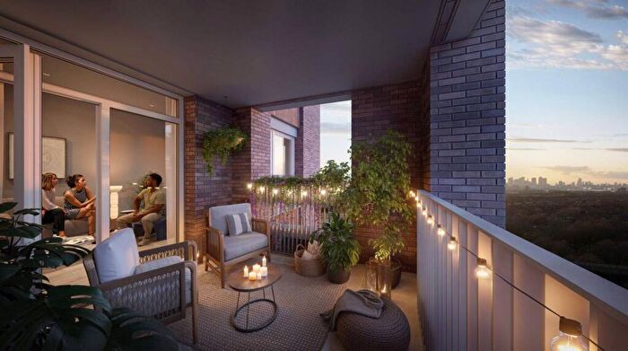 2 Bedroom Flat For Sale In Southmere, Abbey Wood, SE2