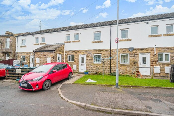 2 Bedroom Flat For Sale In Quarry Street, Bradford, West Yorkshire, BD9