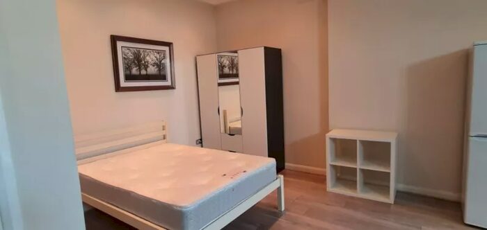 Studio To Rent In Hamilton Road, South Wimbledon SW19