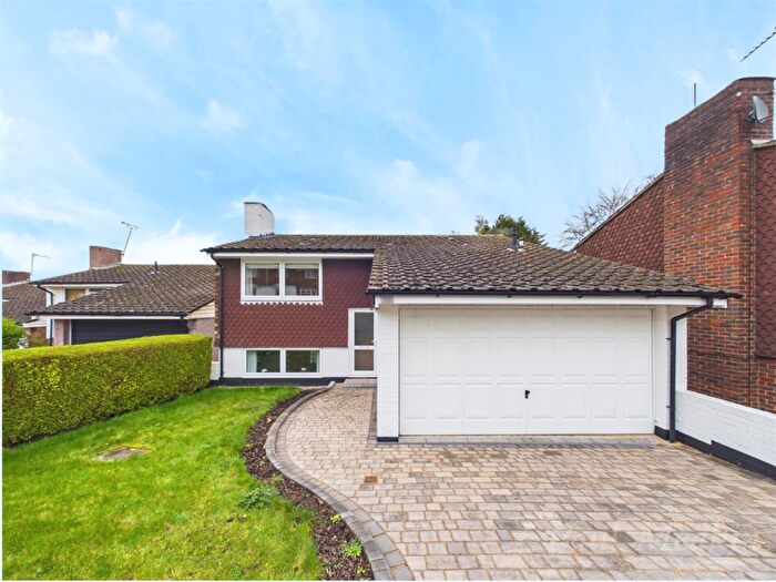 4 Bedroom Detached House For Sale In Ridge Langley, South Croydon, CR2