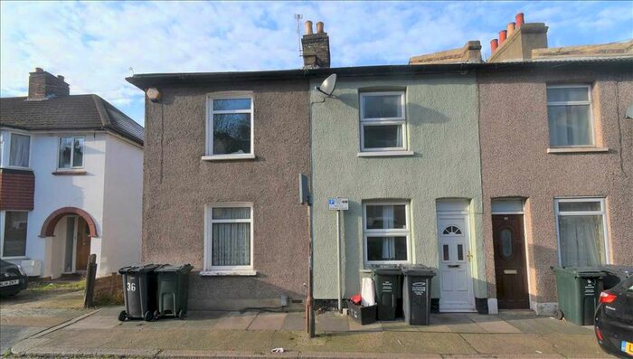 2 Bedroom Property To Rent In Mount Pleasant Road, Dartford DA1