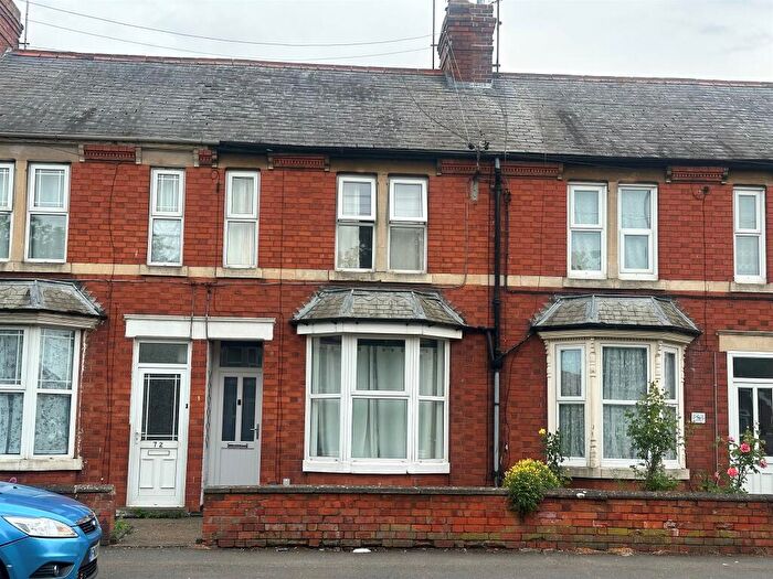 3 Bedroom Semi-Detached House For Sale In Marshalls Road, Raunds, NN9