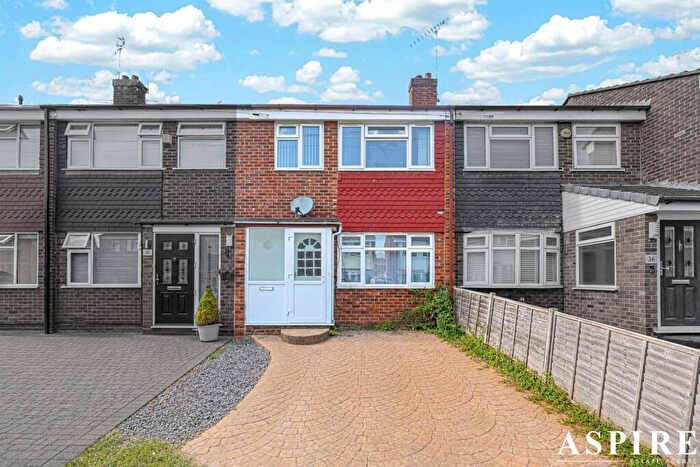3 Bedroom Terraced House For Sale In Gideons Way, Stanford-Le-Hope, SS17