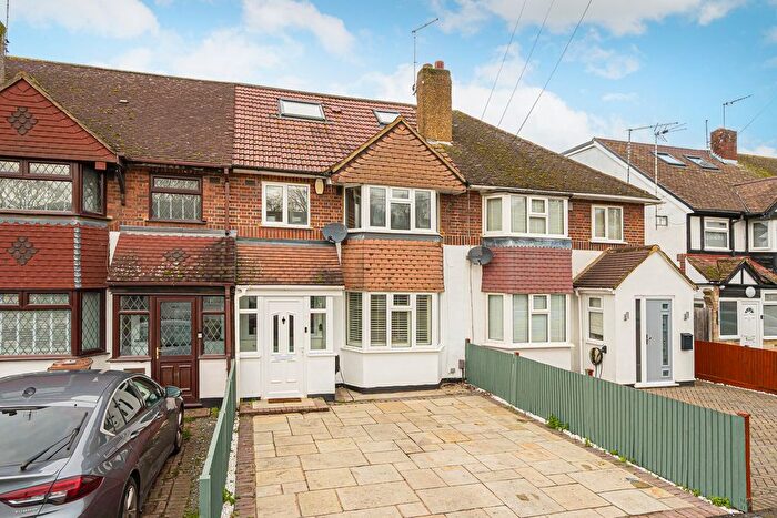 4 Bedroom Terraced House For Sale In Ashridge Way, Sunbury-On-Thames, TW16