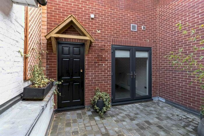 2 Bedroom Flat To Rent In Portland Road, Bishops Stortford, Herts, CM23