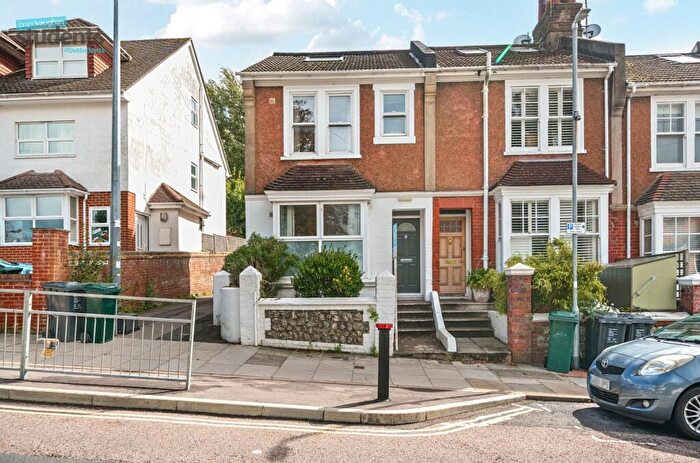 6 Bedroom End Of Terrace House To Rent In Balfour Road, Brighton, East Sussex, BN1