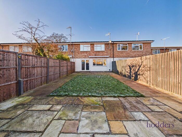 4 Bedroom Terraced House To Rent In West Byfleet, Surrey, KT14