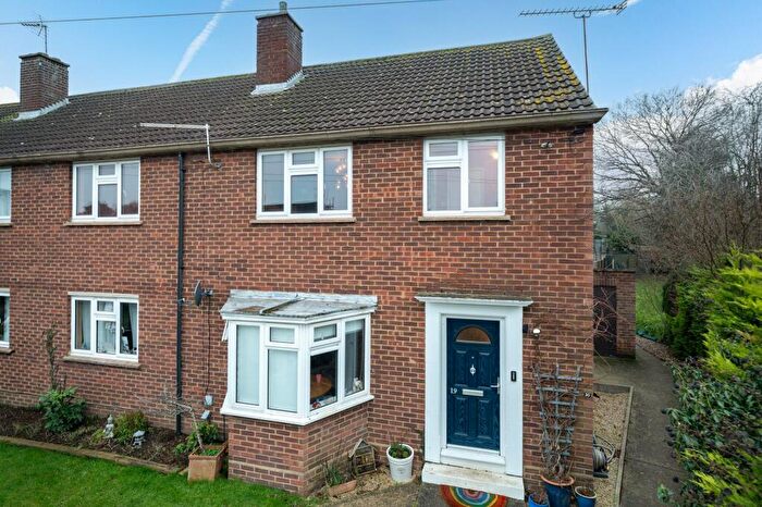 2 Bedroom Maisonette For Sale In Tingeys Close, Redbourn, AL3