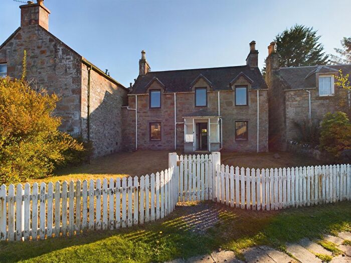 4 Bedroom Semi-Detached House For Sale In Burn Place, Dingwall, IV15