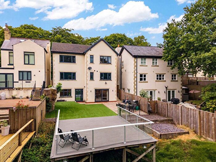 4 Bedroom Detached House For Sale In Bradshaw Brow, Bolton | -Bed Detached With Open-plan Kitchen And Dining Area And Sun-filled Garden, BL2