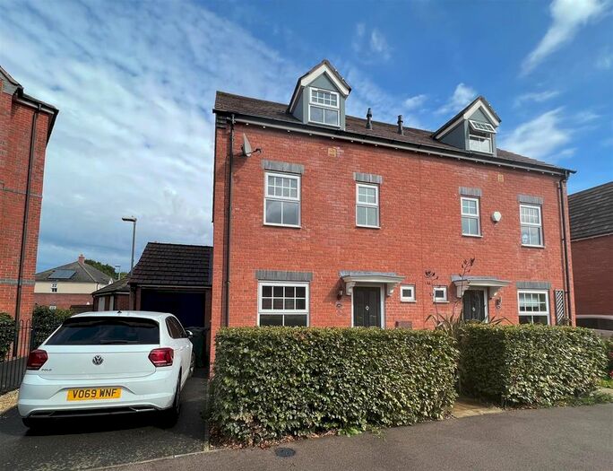 4 Bedroom Semi-Detached House To Rent In Hill View Road, Malvern, WR14