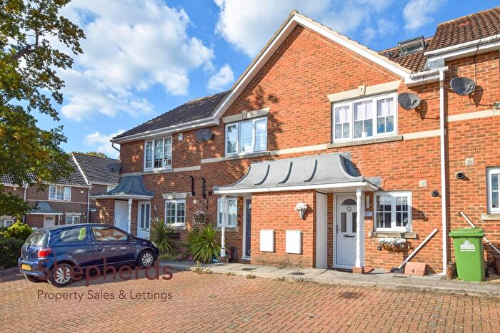 3 Bedroom Terraced House For Sale In Rogers Close, West Cheshunt, EN7
