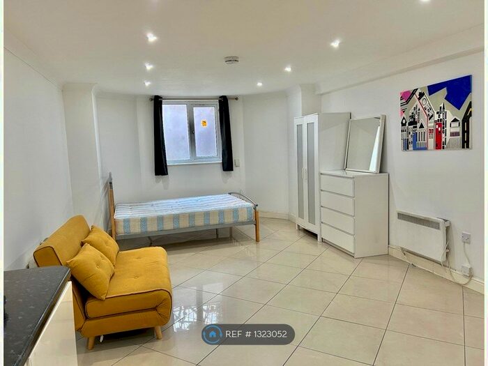 Studio To Rent In Culmington Road, Ealing, W13