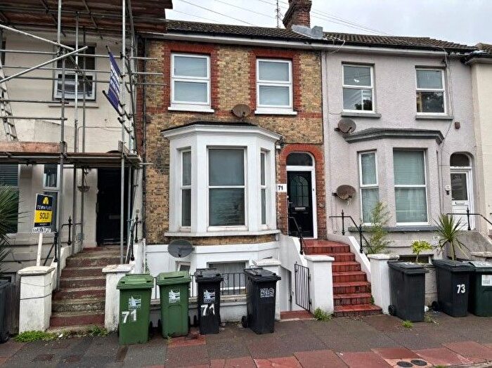 1 Bedroom Flat For Sale In Flat Linton House, Langney Road, Eastbourne, East Sussex, BN21