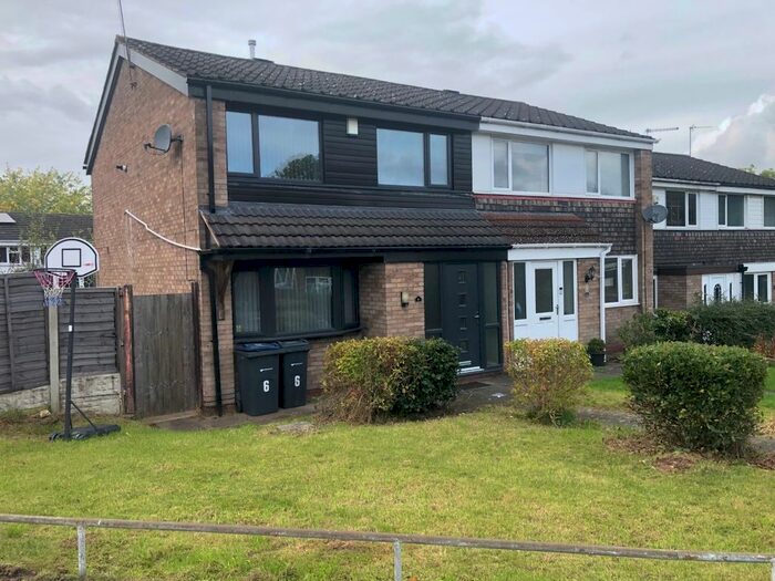 3 Bedroom Semi-Detached House To Rent In Rothley Walk, Birmingham, B38